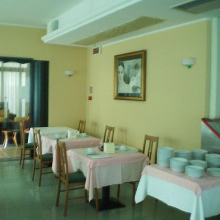 La Perla B&B Hotel Roseto Degli Abruzzi Eksteriør bilde