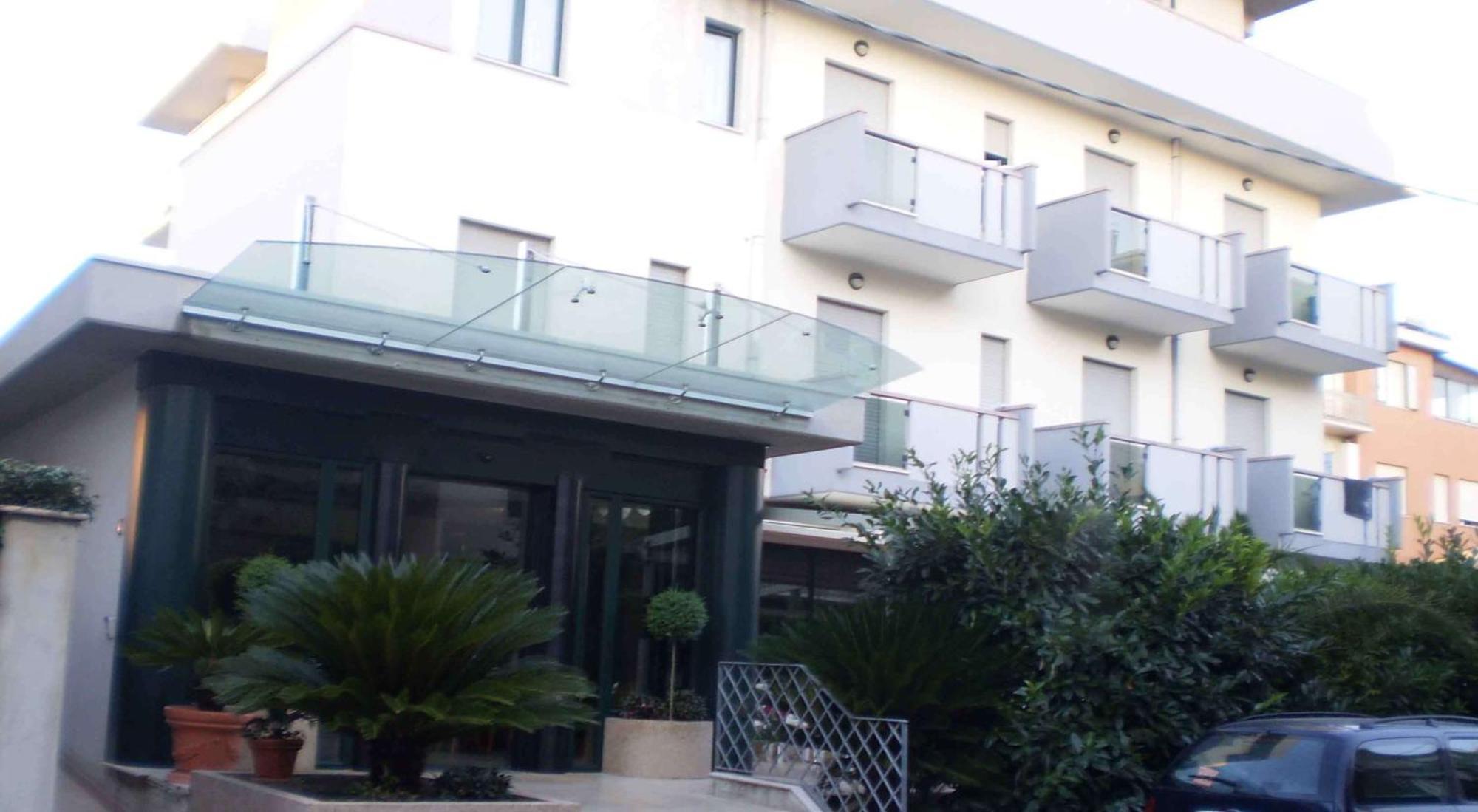 La Perla B&B Hotel Roseto Degli Abruzzi Eksteriør bilde