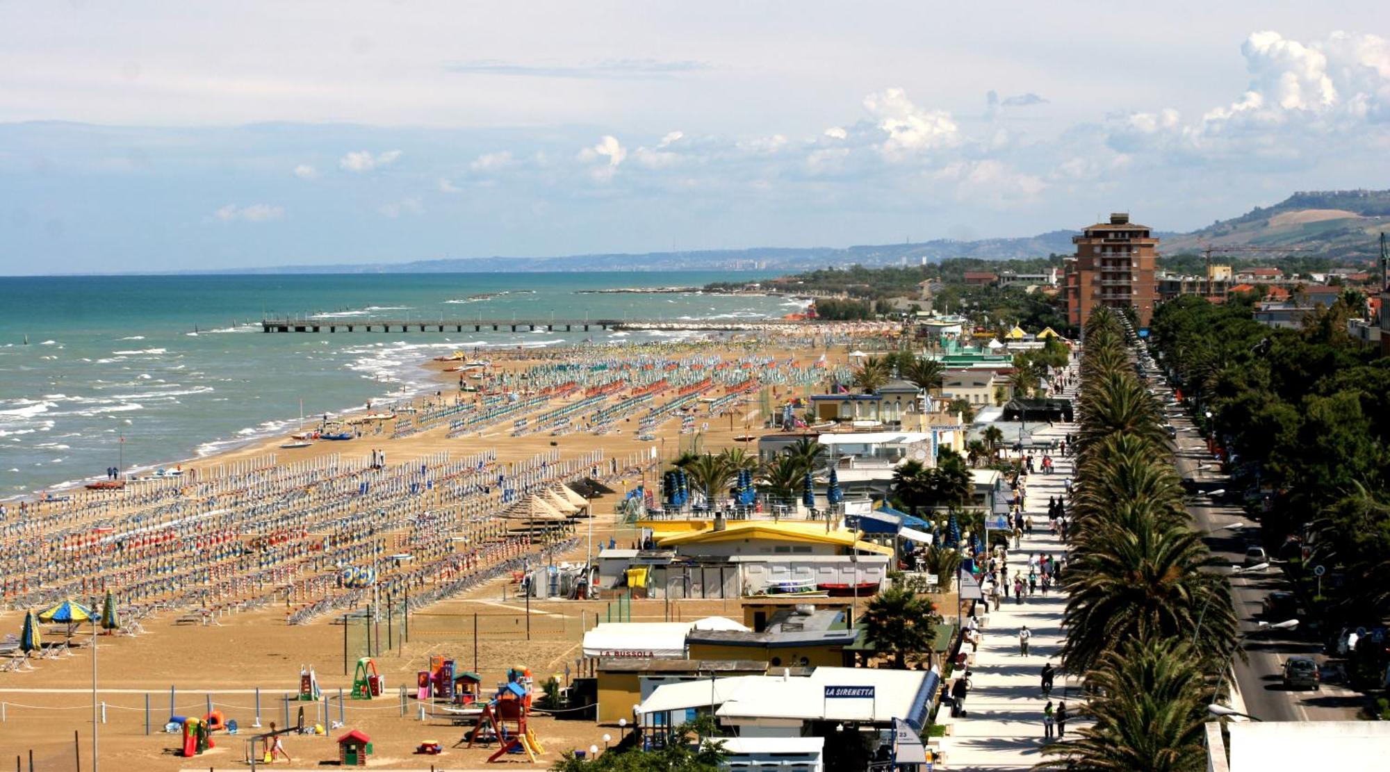 La Perla B&B Hotel Roseto Degli Abruzzi Eksteriør bilde