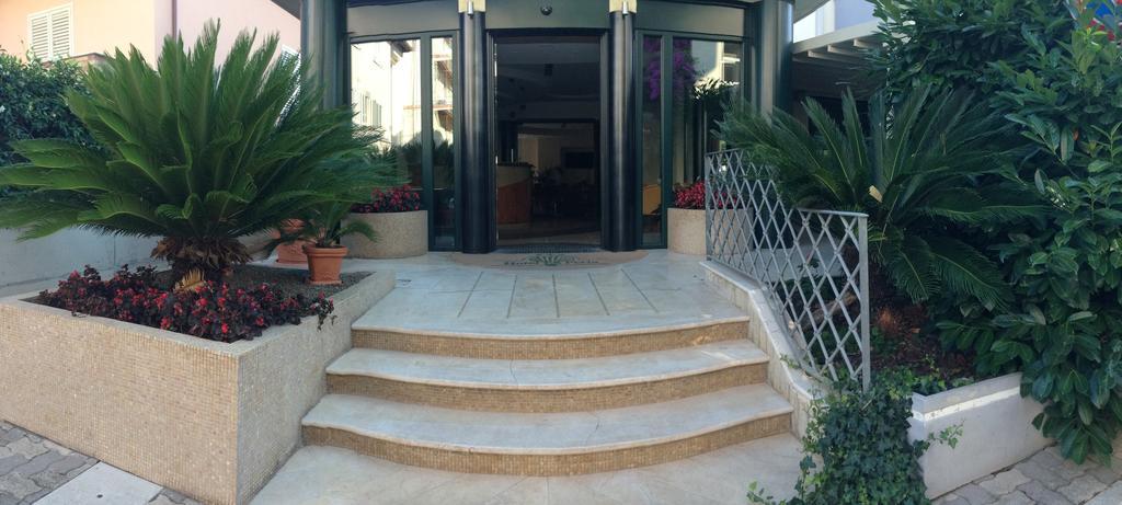 La Perla B&B Hotel Roseto Degli Abruzzi Eksteriør bilde