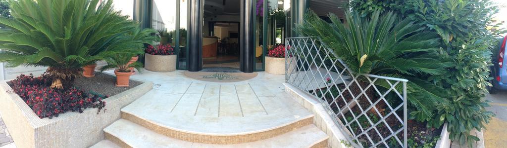 La Perla B&B Hotel Roseto Degli Abruzzi Eksteriør bilde
